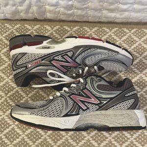 FREE SHIPPING.. GREAT DEAL..Brand New Balance Men’s Sneakers